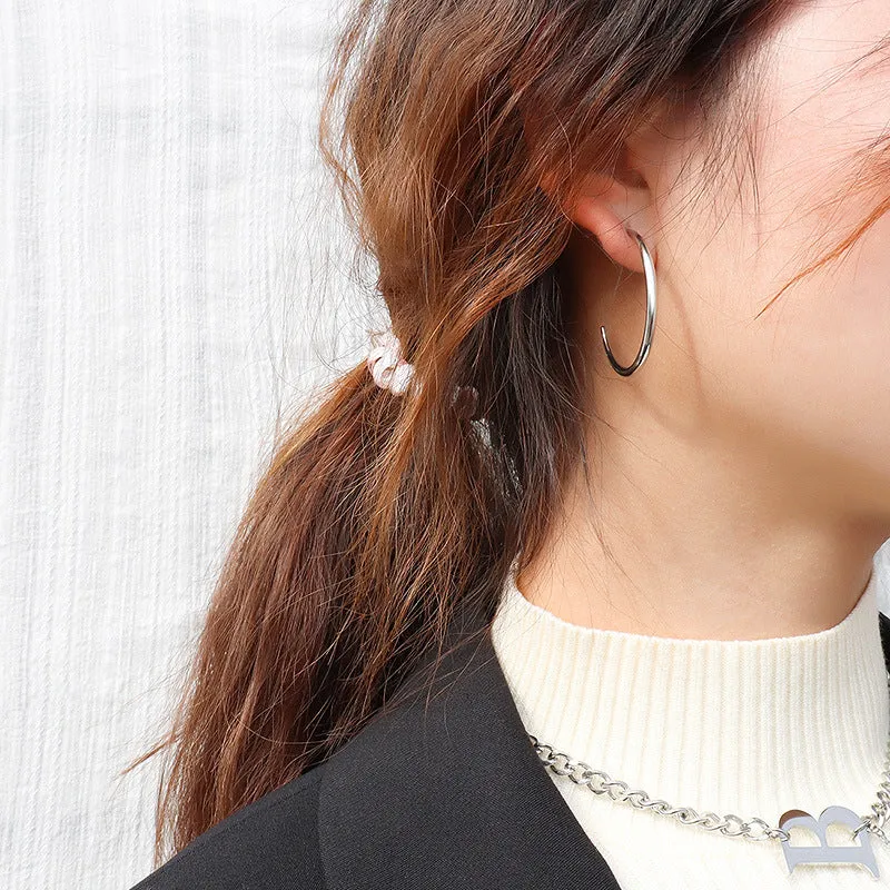 Chic Geometric Semi-Circular Earrings in Titanium Steel with 18K Gold Plating