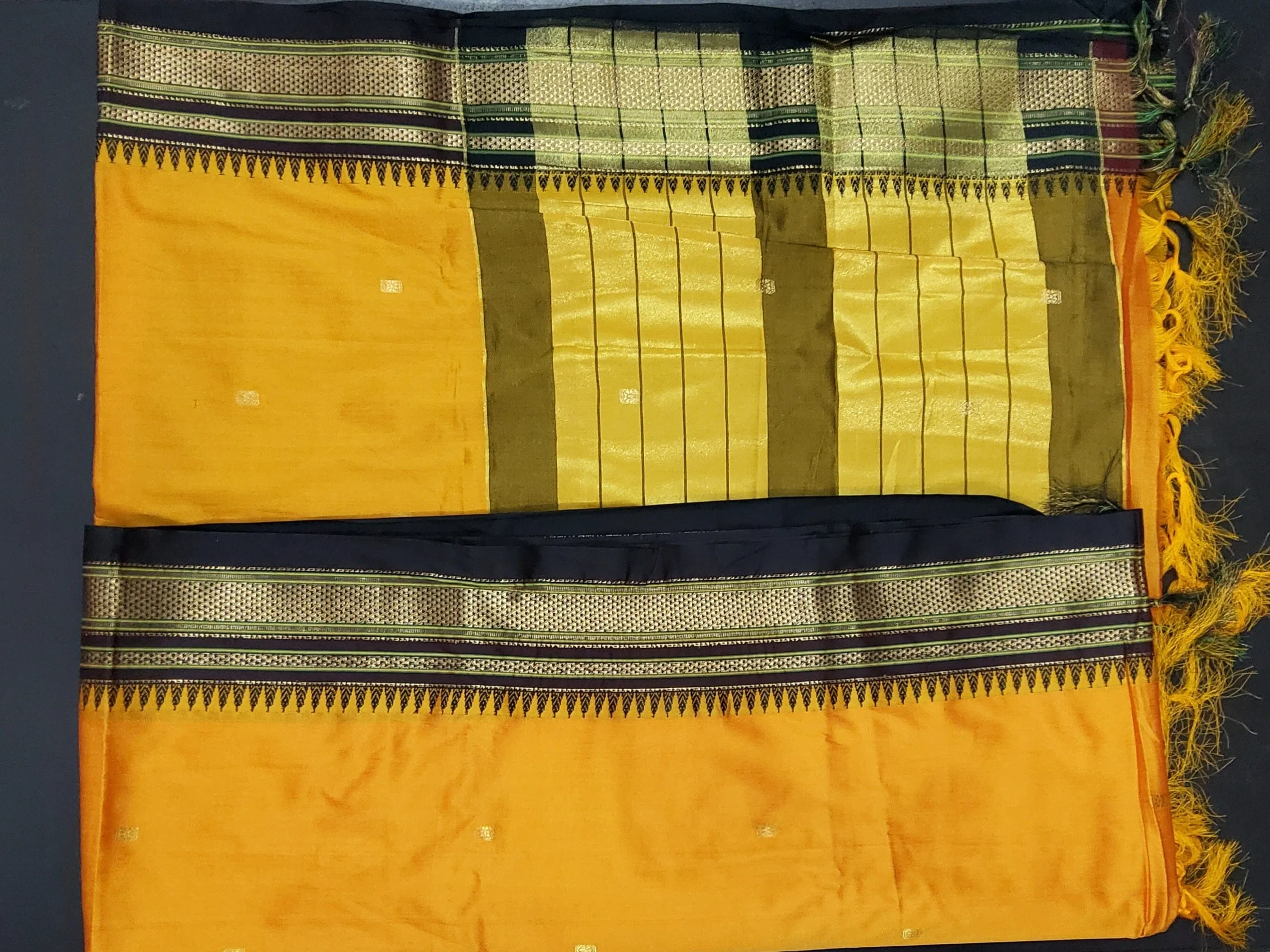 Cotton Silk Saree with ilkal border and all over bootis