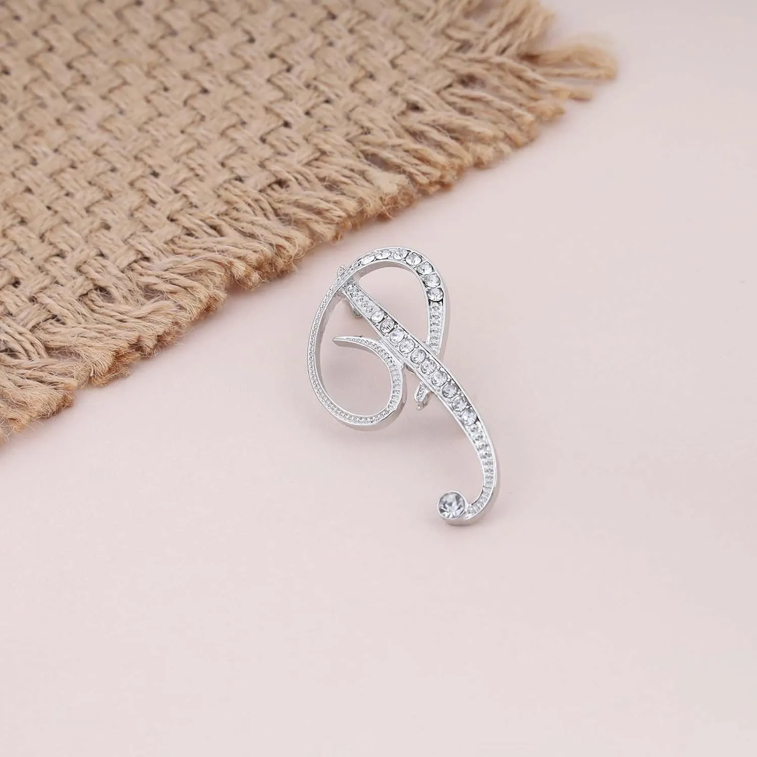 Crystal Initial Brooch Pin Letter B Brooch Pin Lapel Pin Tie Silver Letter Brooches Pin Dainty Custom Initial Brooch Decorative for Women Clothing Dress Suit(B)