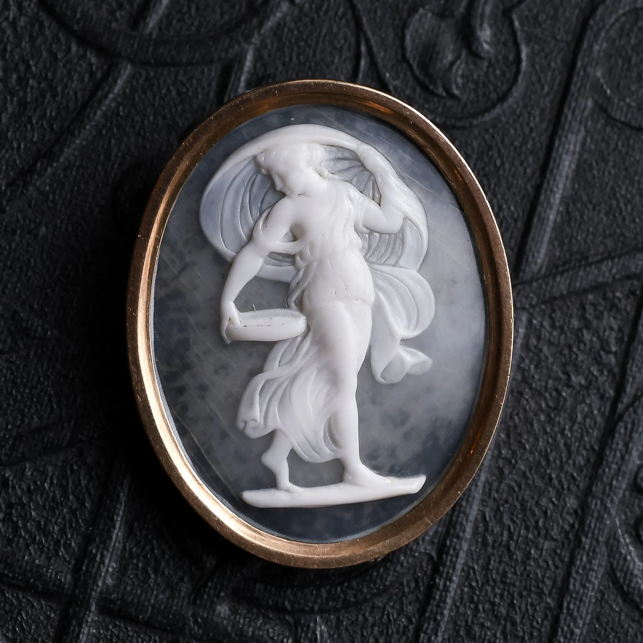Early Victorian "Hebe" Oyster Shell Cameo Brooch