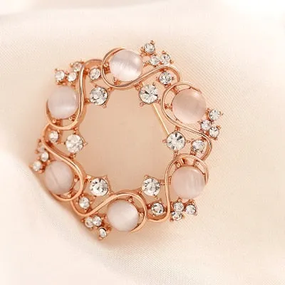 elegant brooch accessory for women also usable as a medal