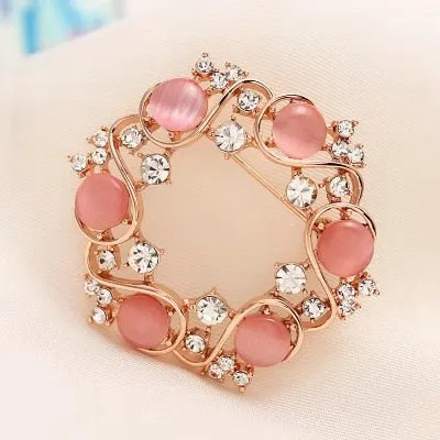 elegant brooch accessory for women also usable as a medal