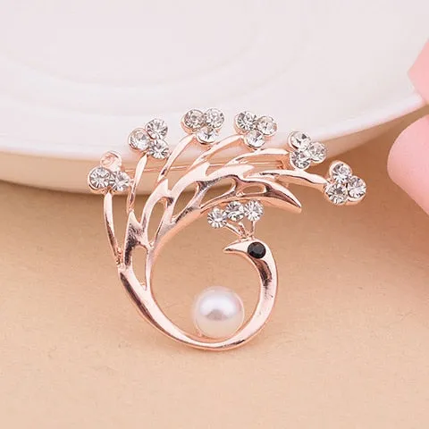 elegant brooch accessory for women also usable as a medal