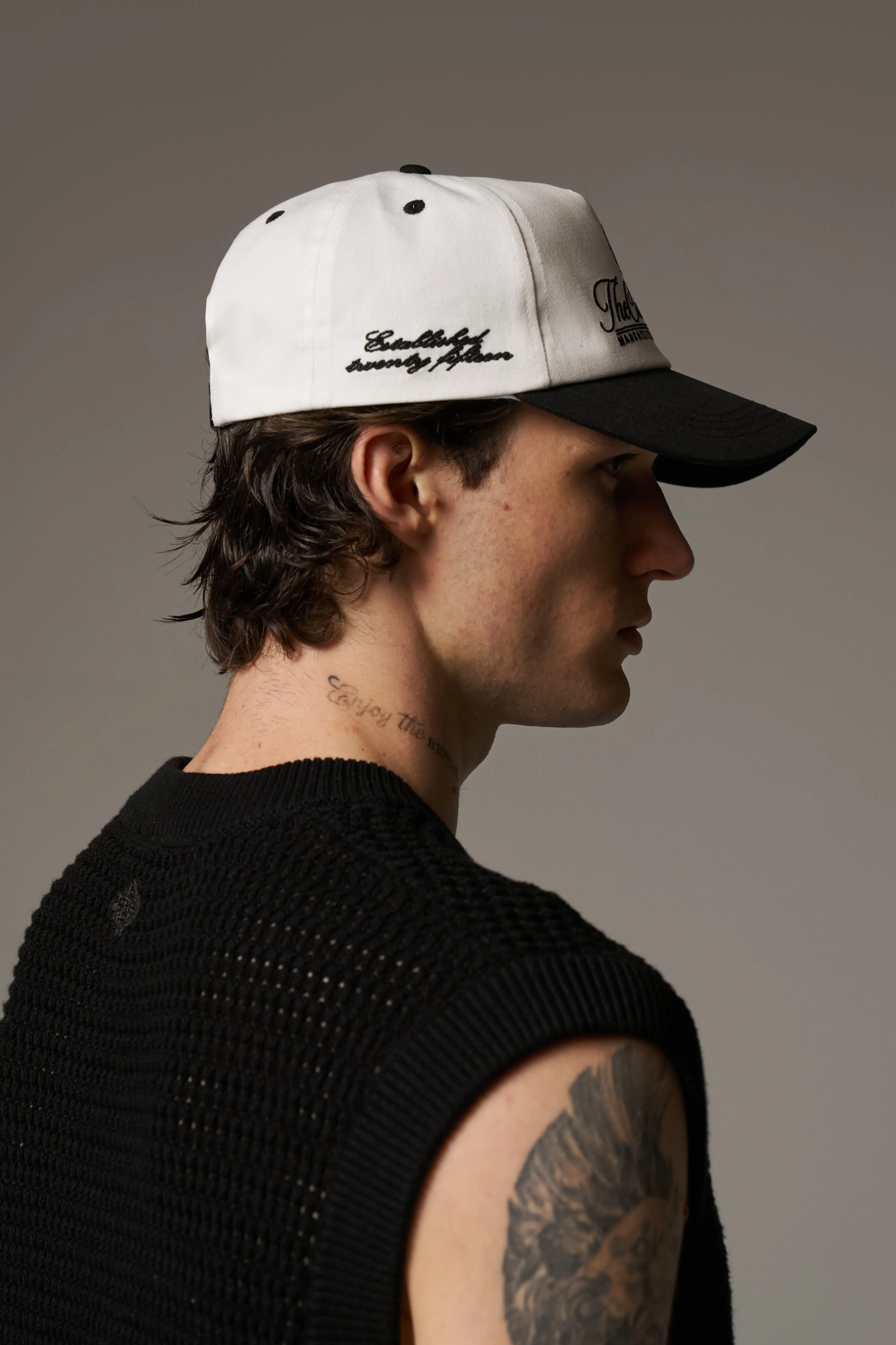 LAUREL EMBROIDERY CAP - BLACK