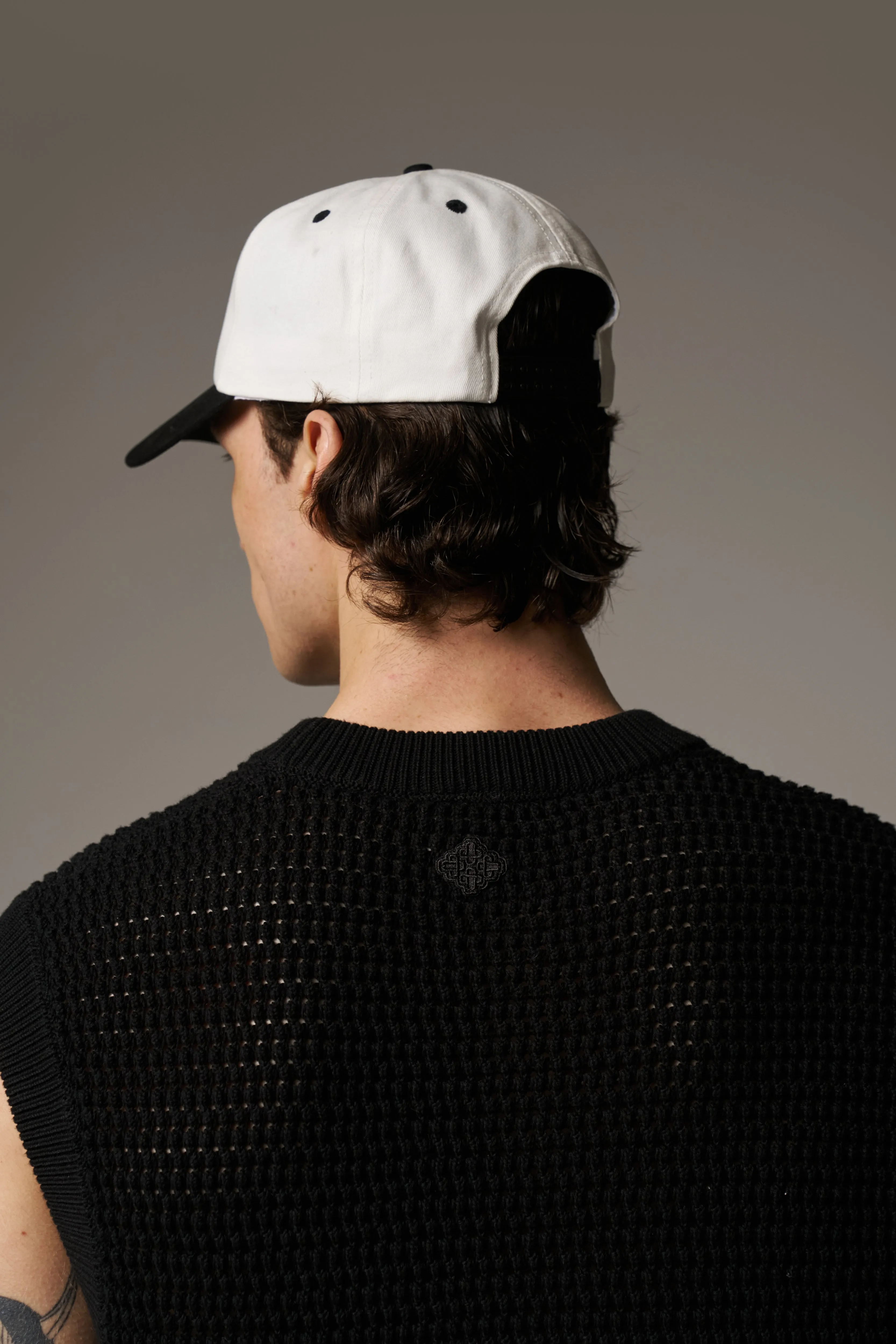 LAUREL EMBROIDERY CAP - BLACK