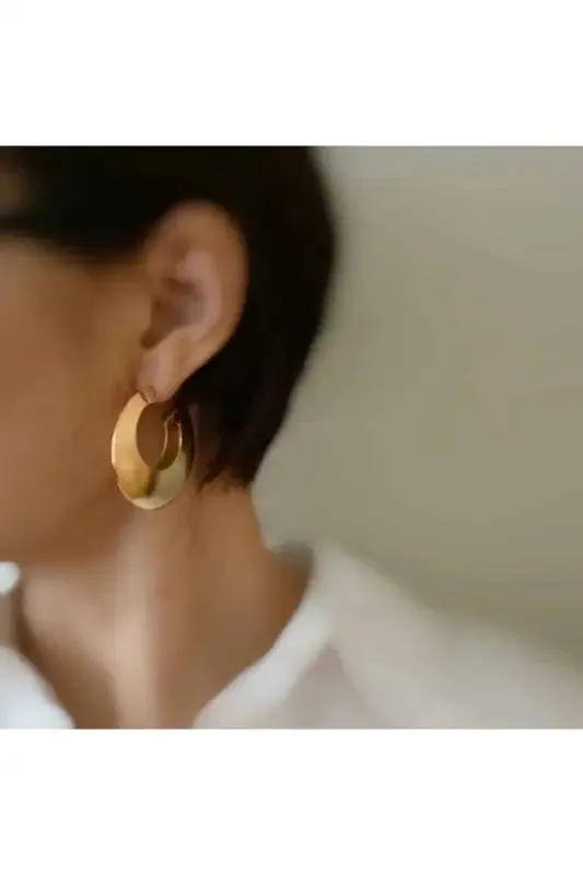 Light And Modern Hoop Earrings