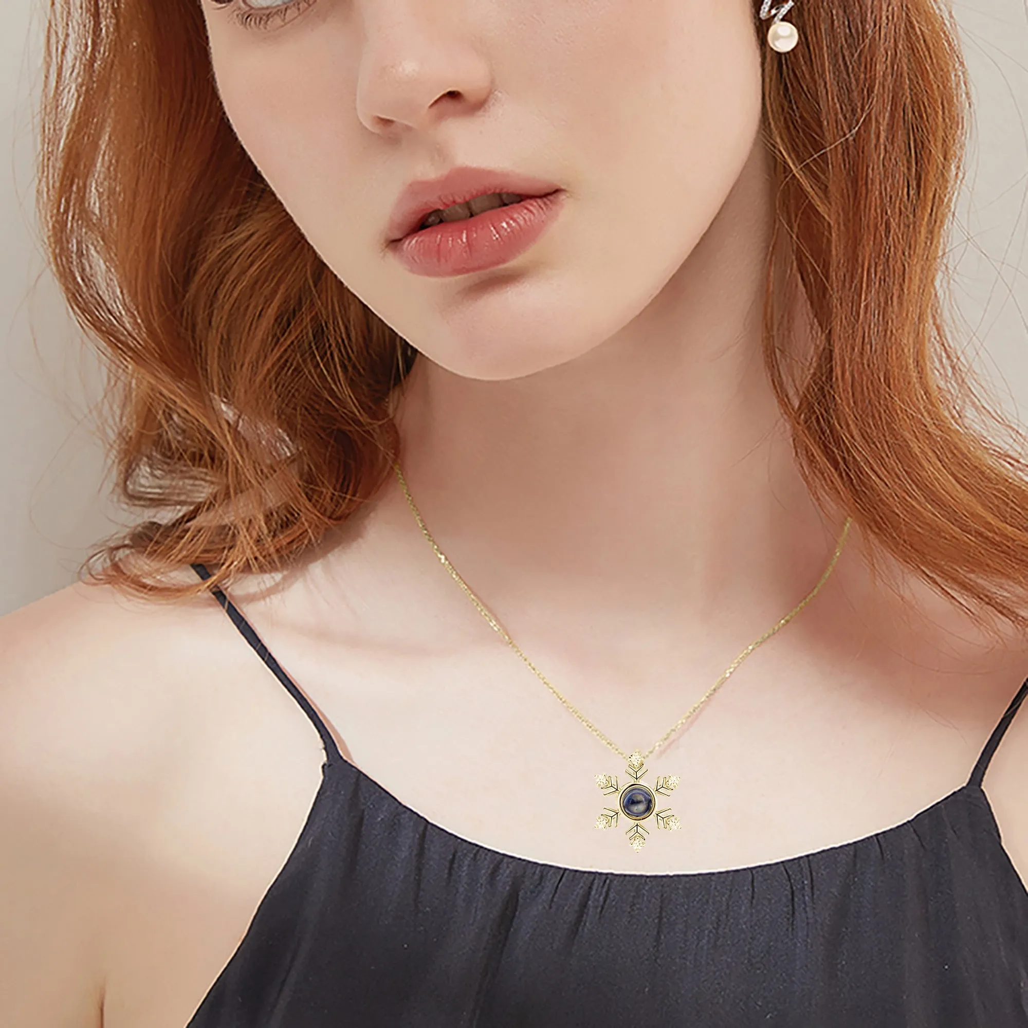 Photo Projection snowflake shape Necklace Pendant Jewelry for Lover Girlfriend 2022