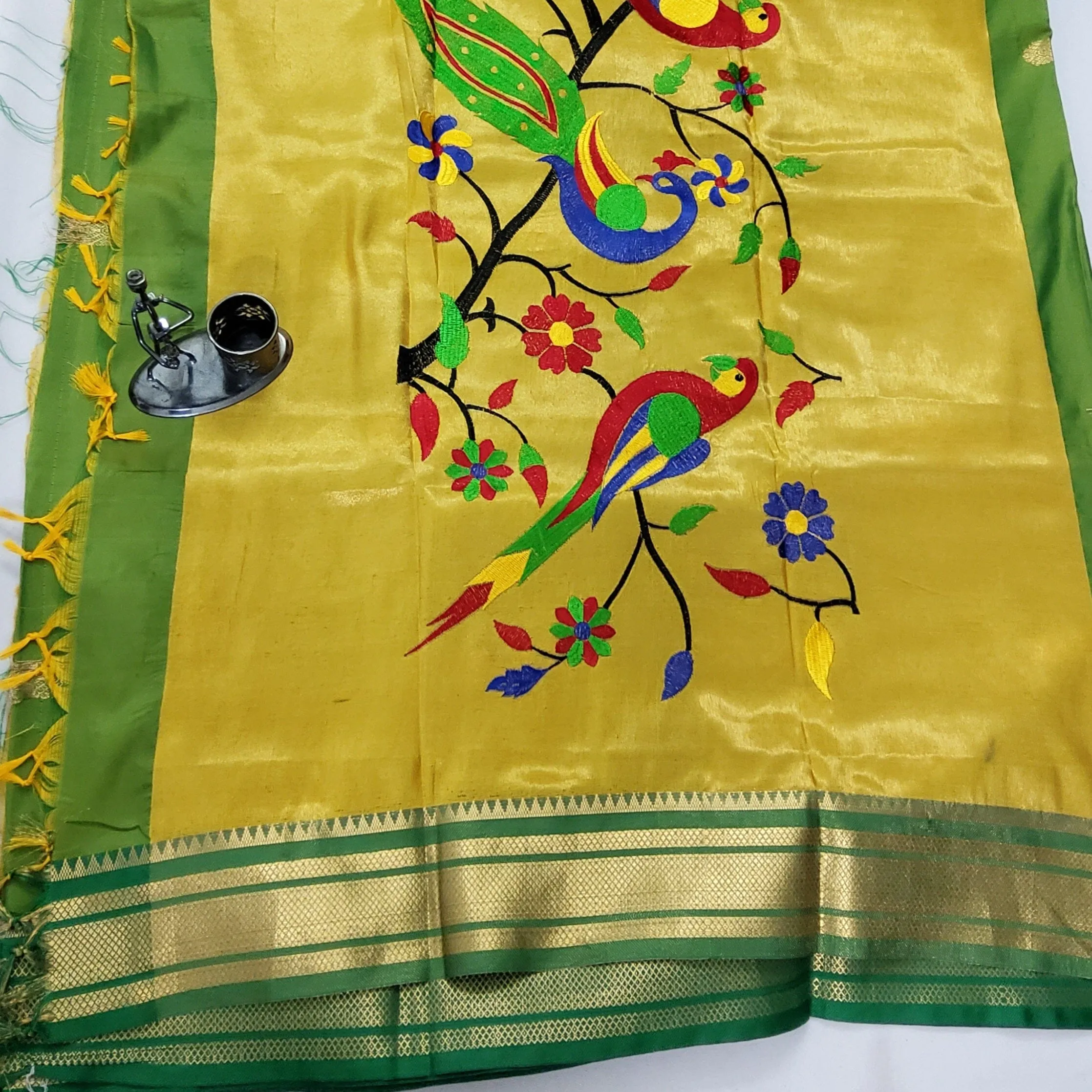 Soft Silk Kadiyal Paithani Saree