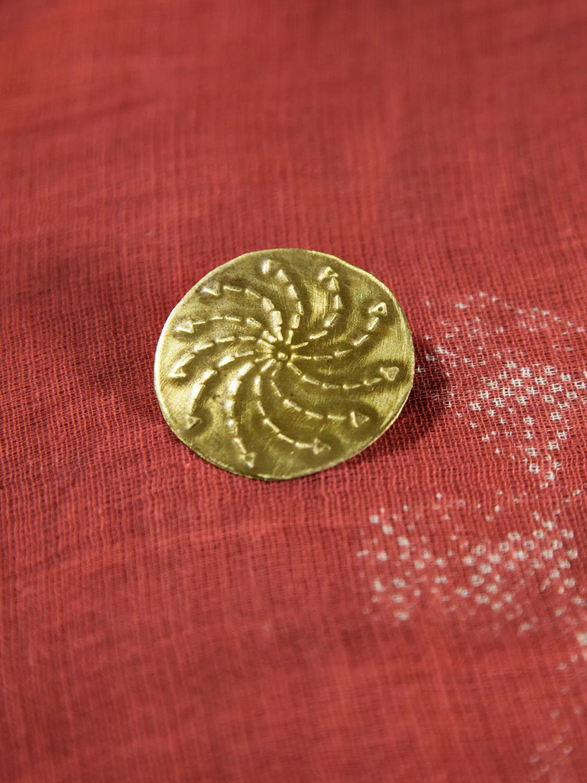 Tribal Circle Brooch Gold