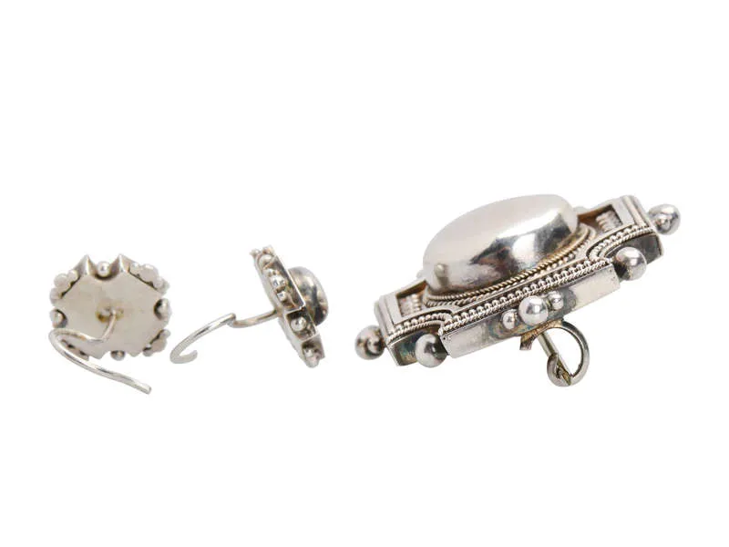 Victorian Boxed Silver Brooch & Earrings