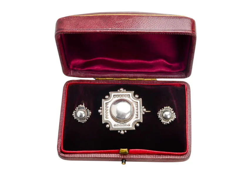 Victorian Boxed Silver Brooch & Earrings